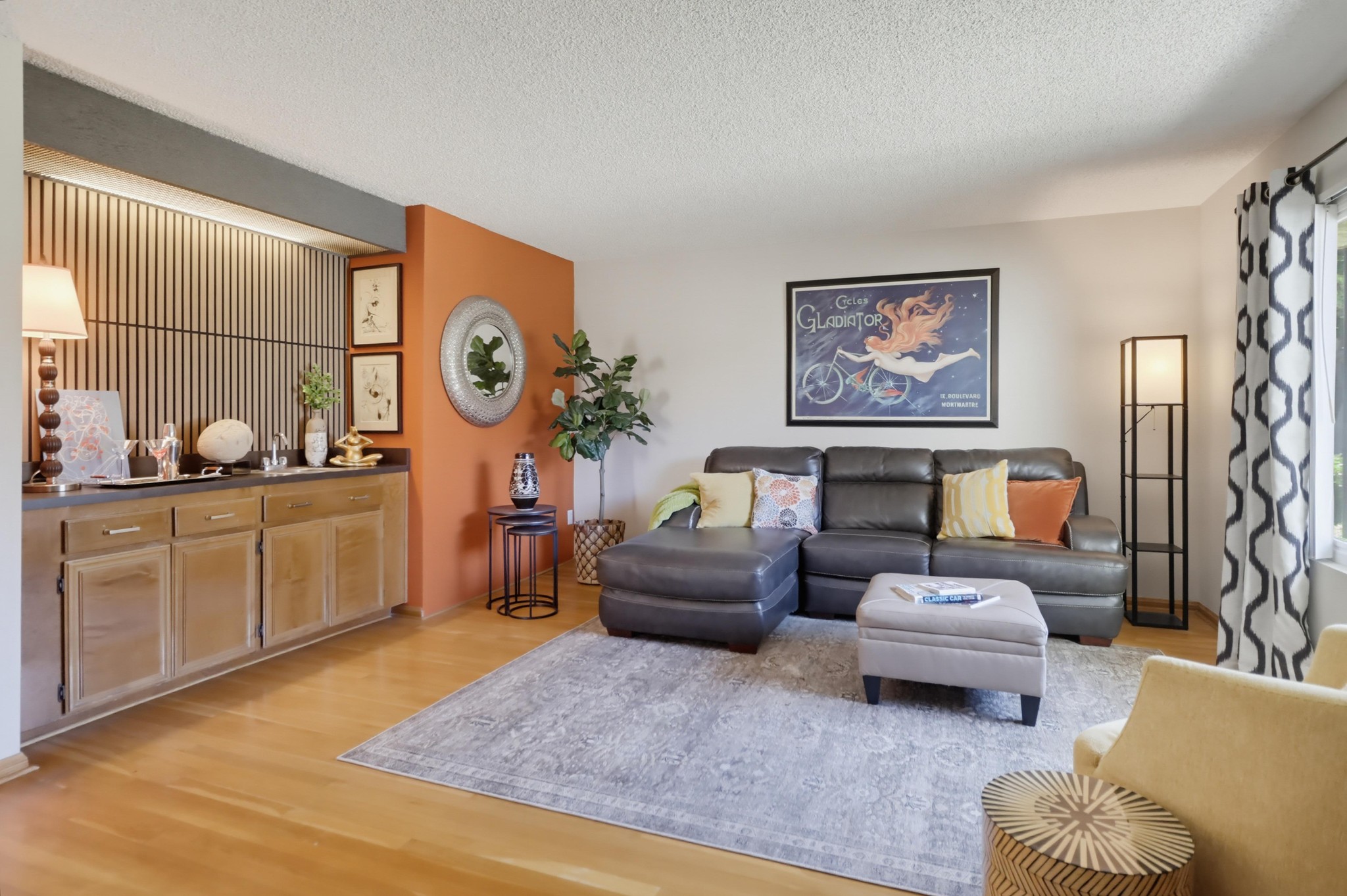 Virtual tour photo 8 of 39 for 4275 Asher St