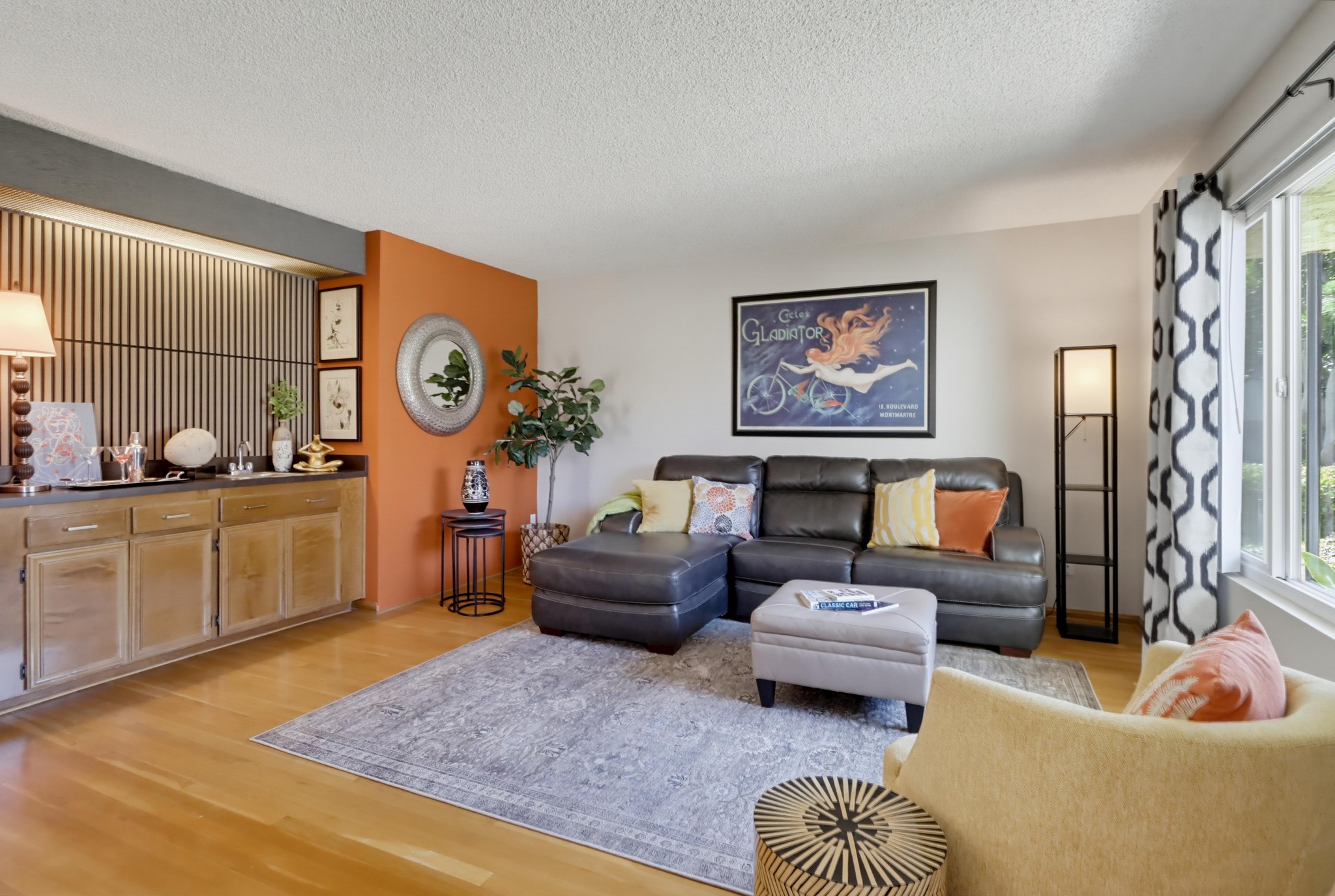 Virtual tour photo 10 of 39 for 4275 Asher St