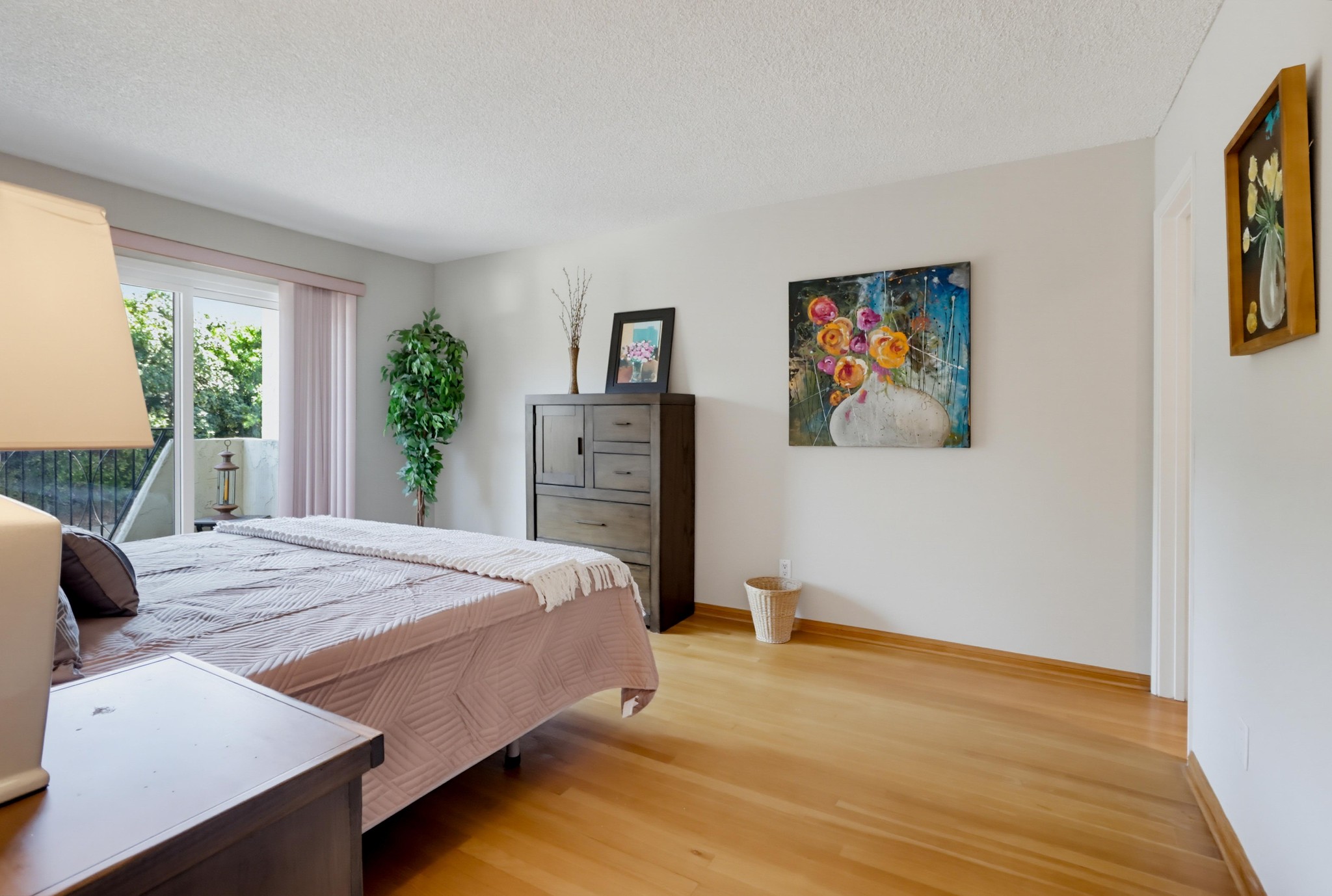 Virtual tour photo 23 of 39 for 4275 Asher St