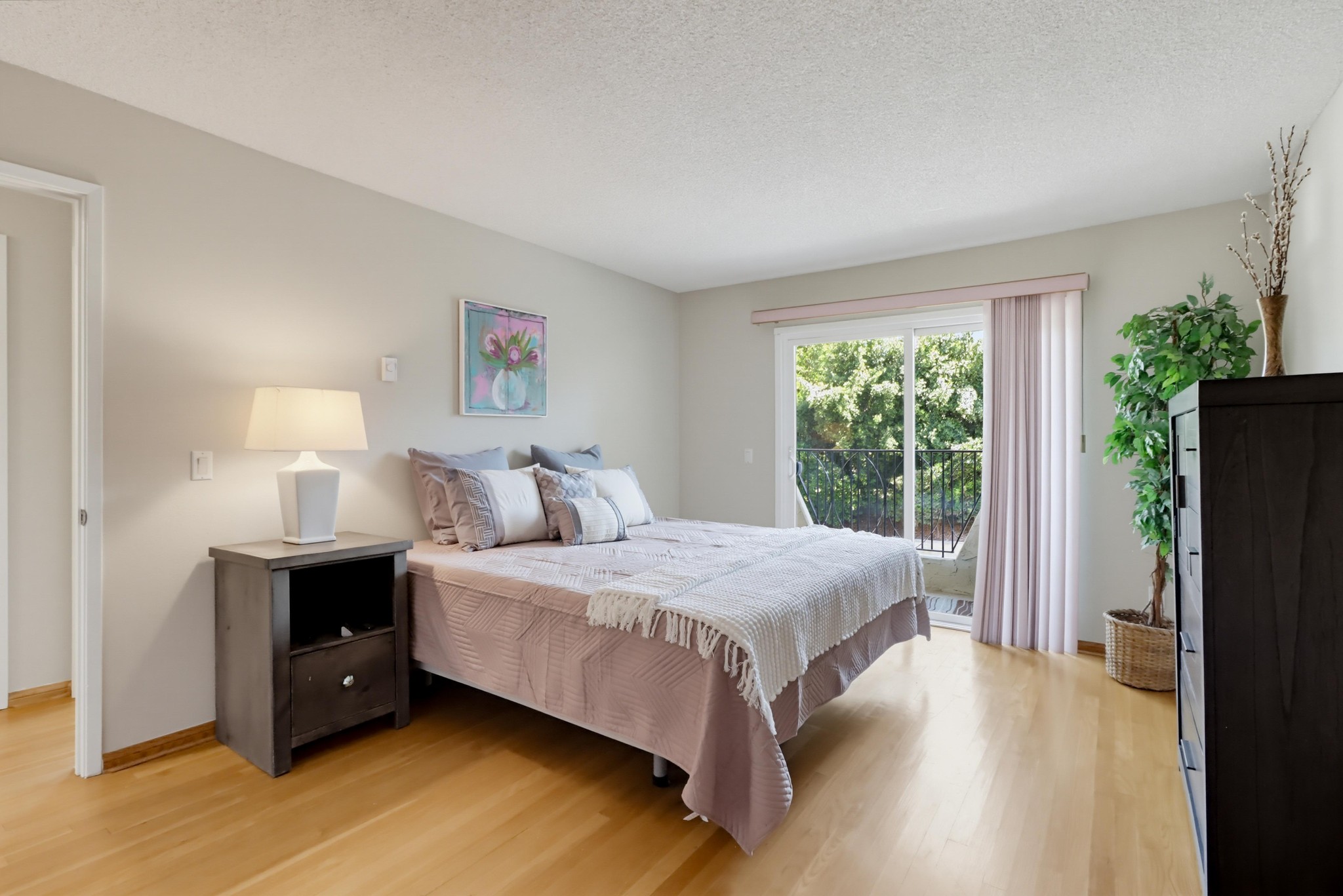 Virtual tour photo 24 of 39 for 4275 Asher St