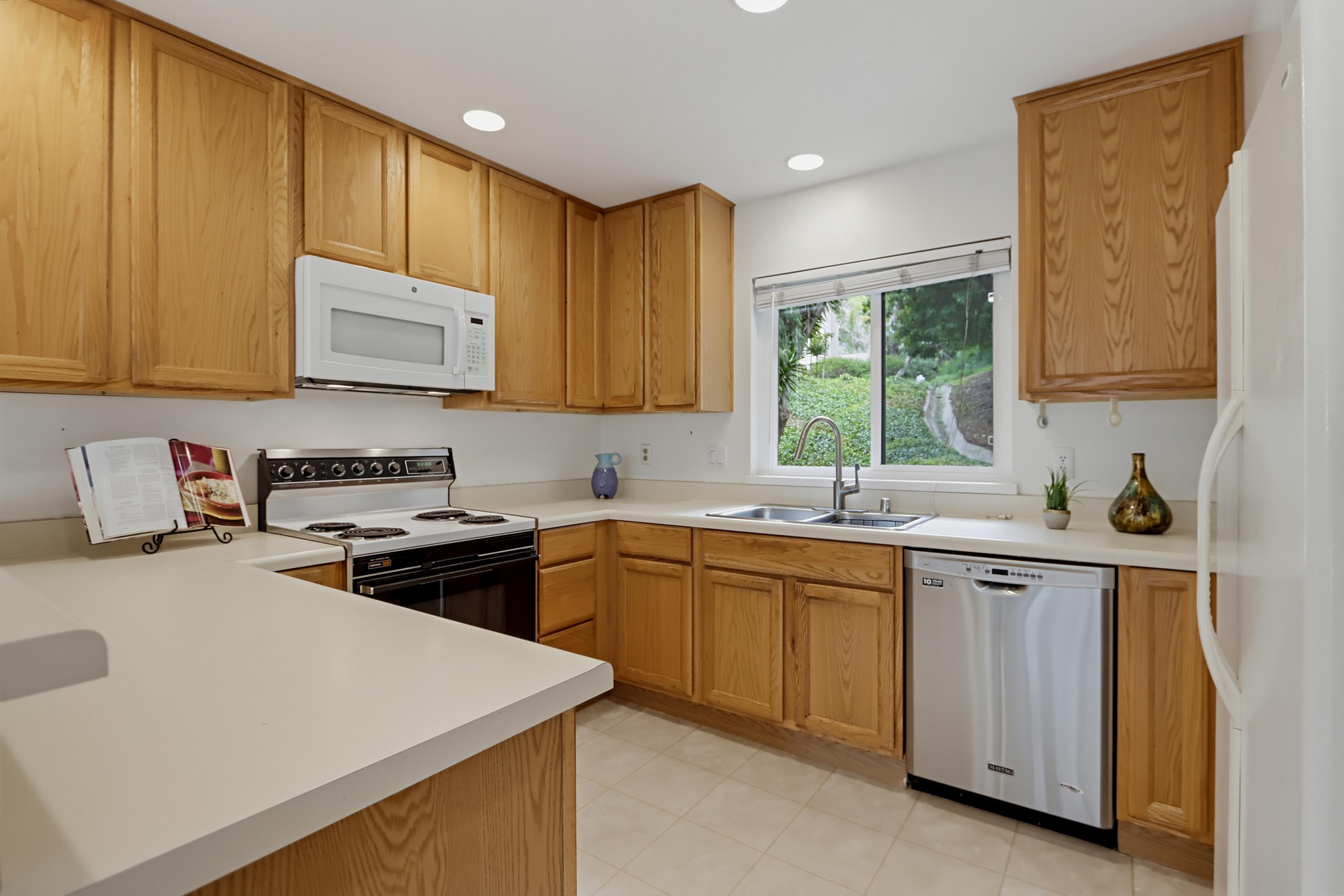 Virtual tour photo 9 of 46 for 4276 Fifth Ave