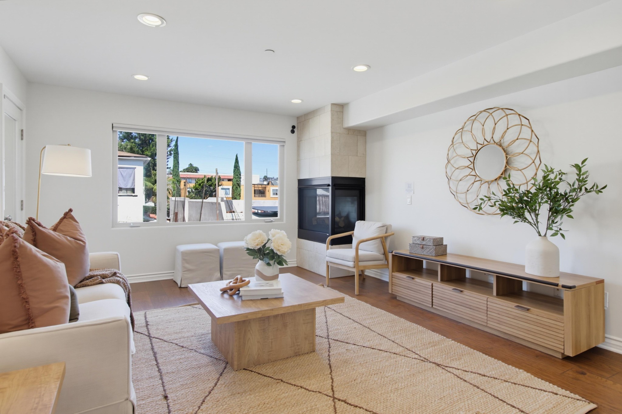 Virtual tour photo 5 of 97 for 4279 Lamont St