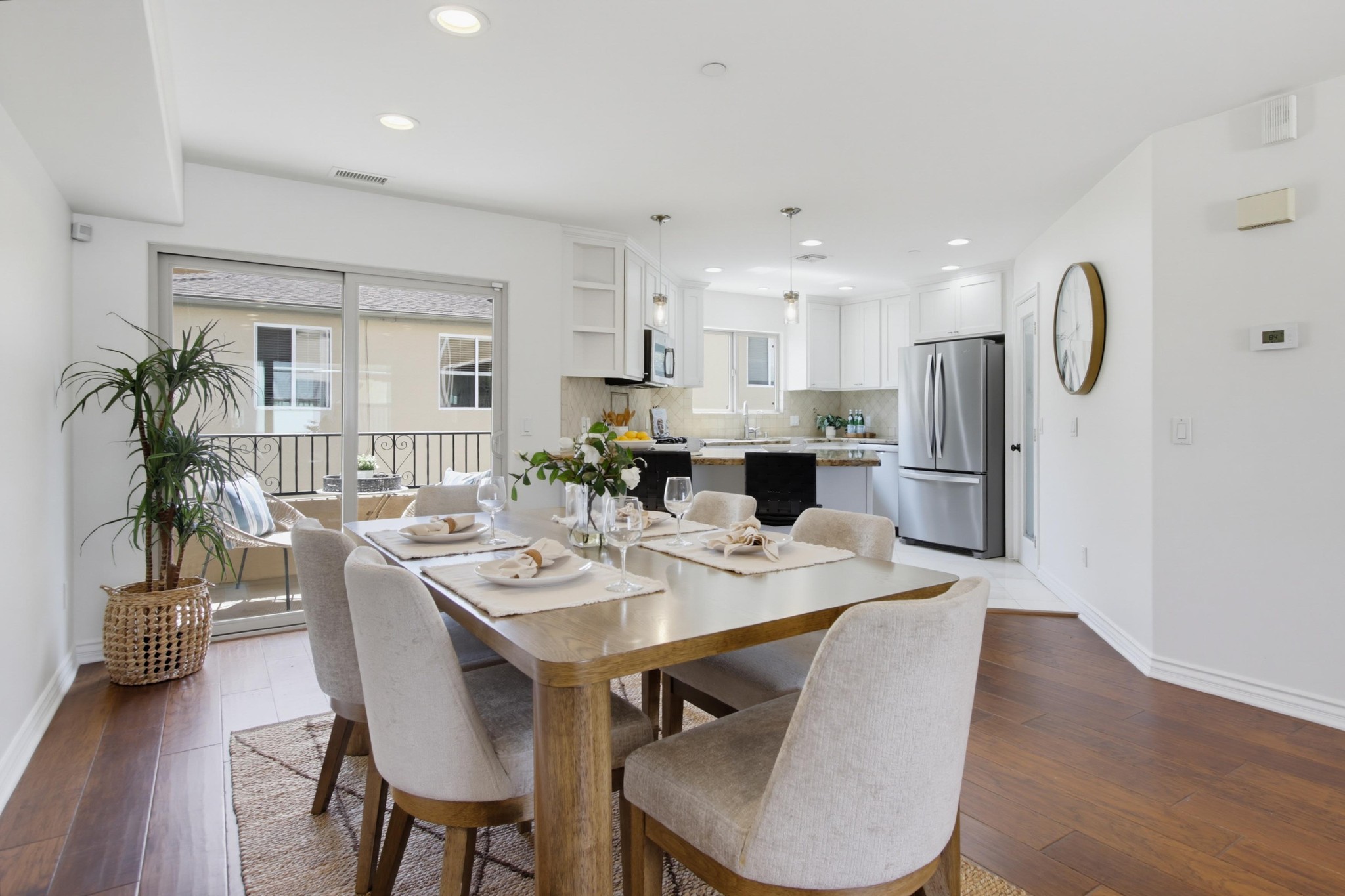 Virtual tour photo 10 of 97 for 4279 Lamont St