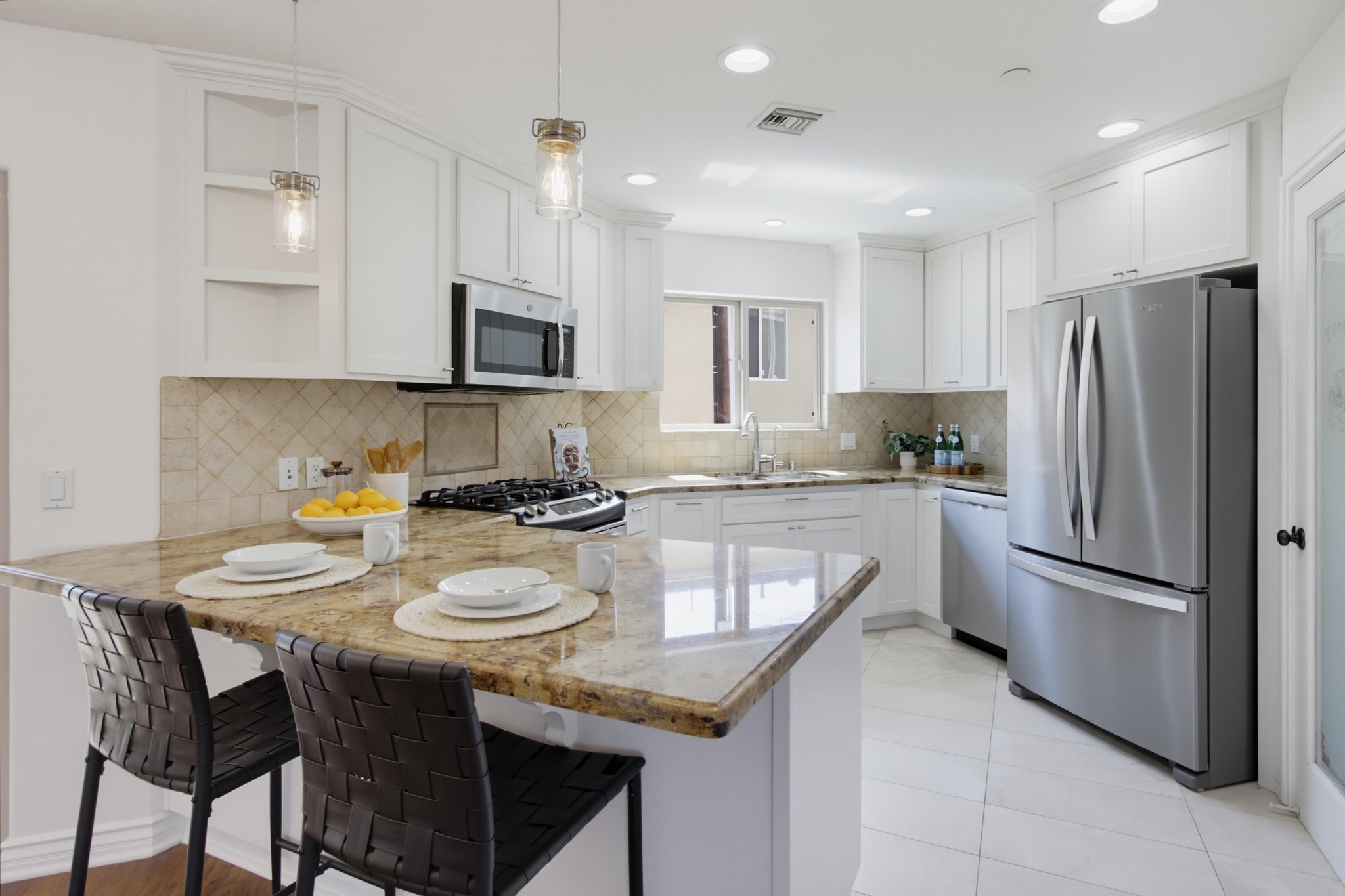 Virtual tour photo 12 of 97 for 4279 Lamont St