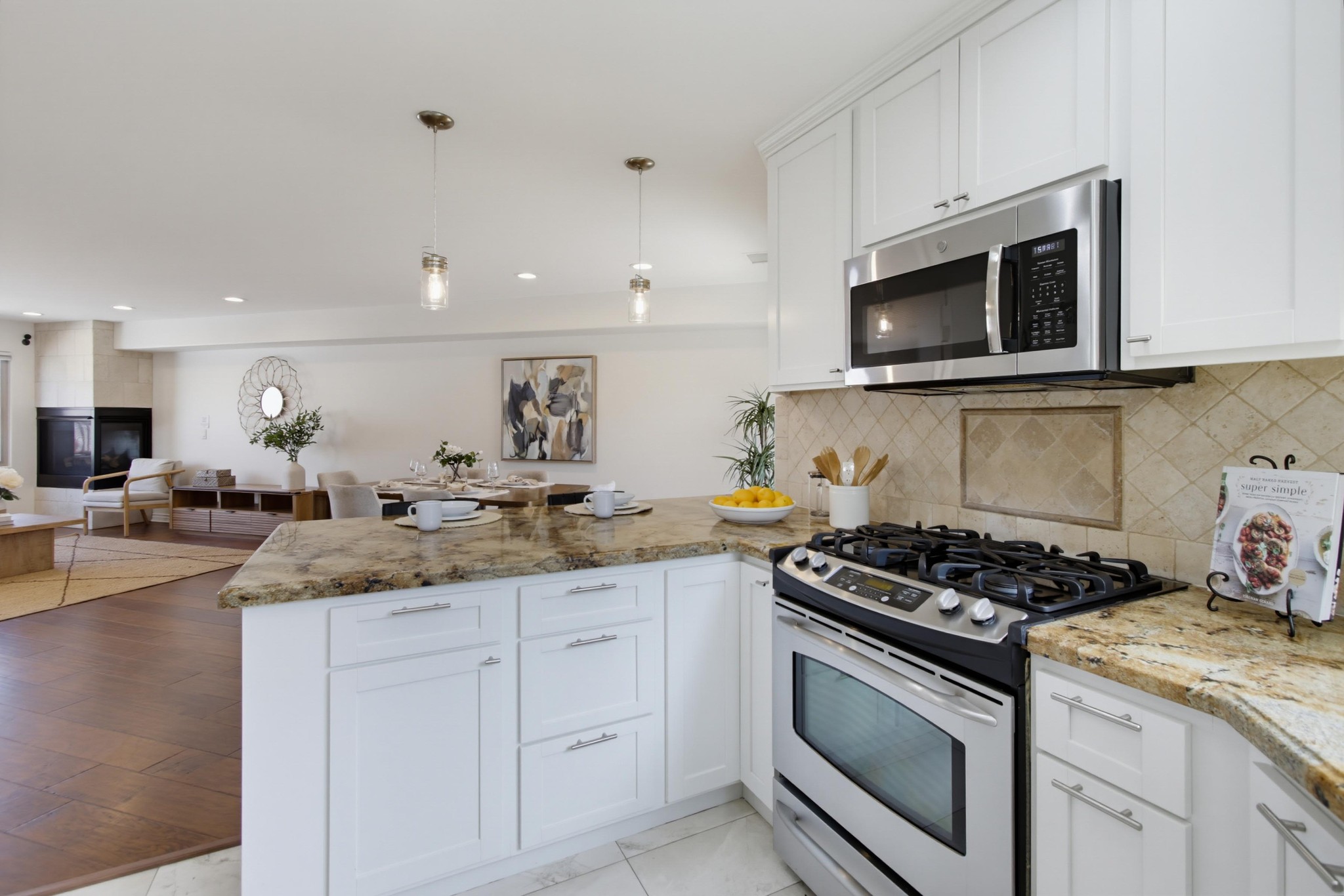 Virtual tour photo 14 of 97 for 4279 Lamont St