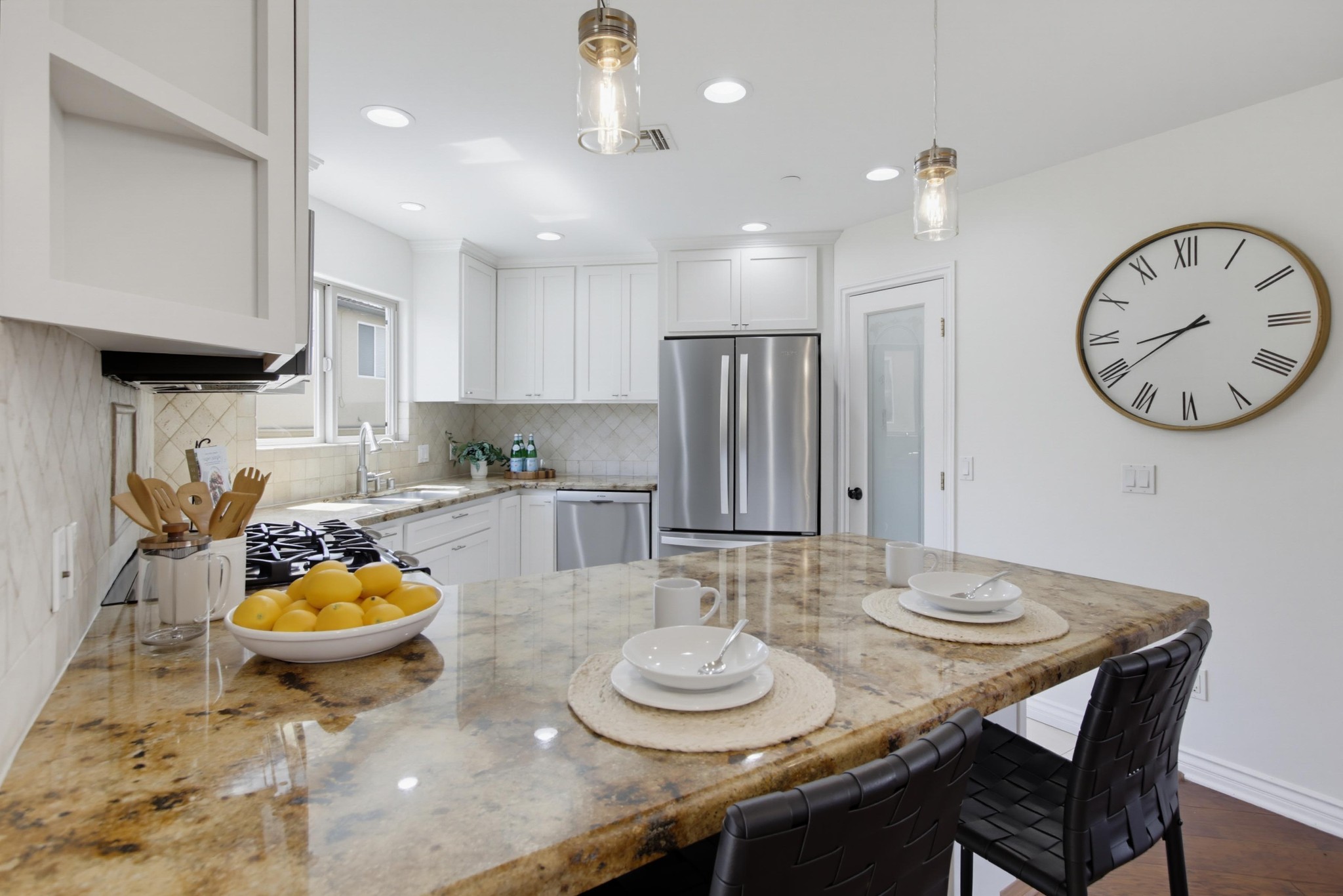 Virtual tour photo 15 of 97 for 4279 Lamont St