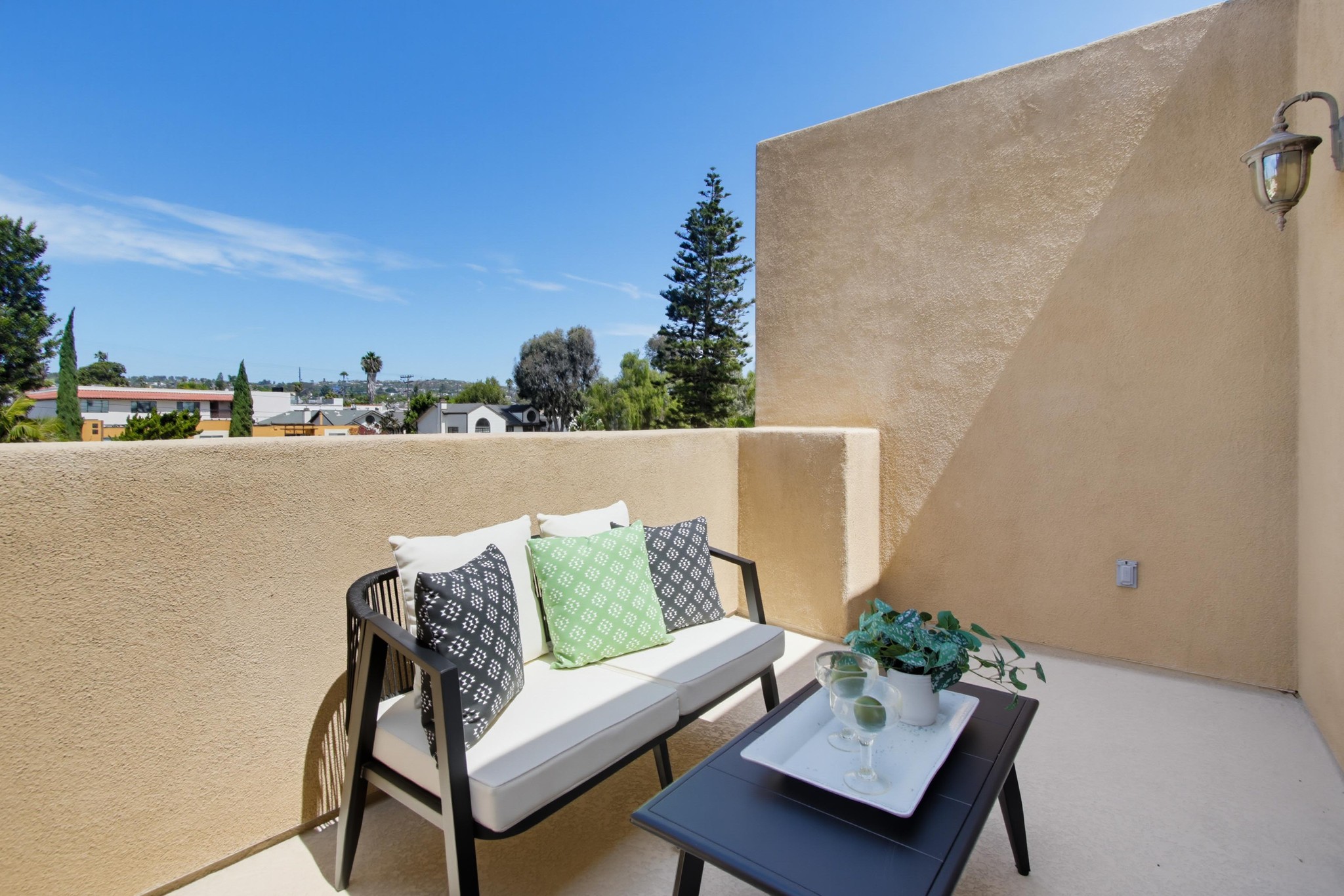 Virtual tour photo 21 of 97 for 4279 Lamont St