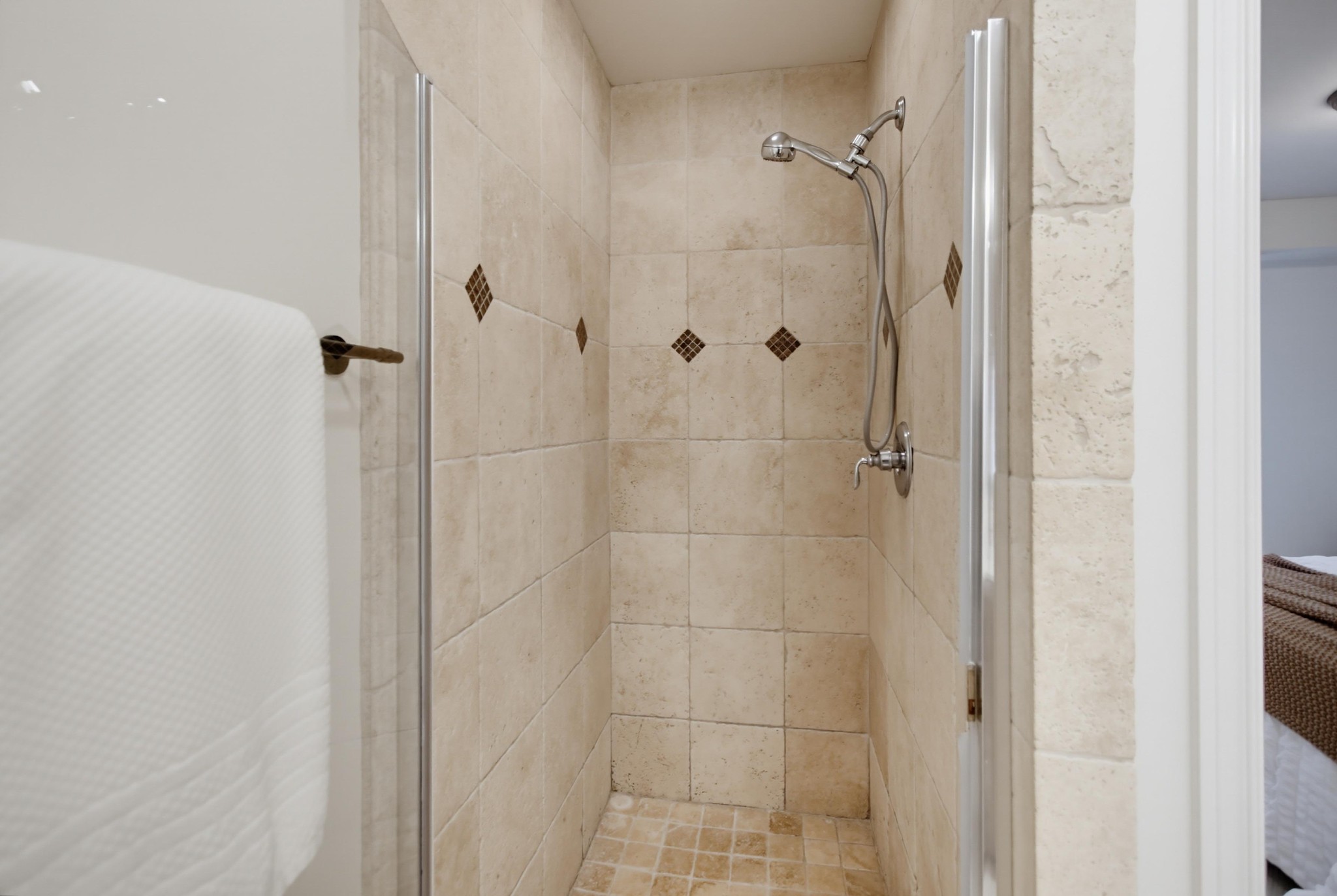 Virtual tour photo 36 of 97 for 4279 Lamont St