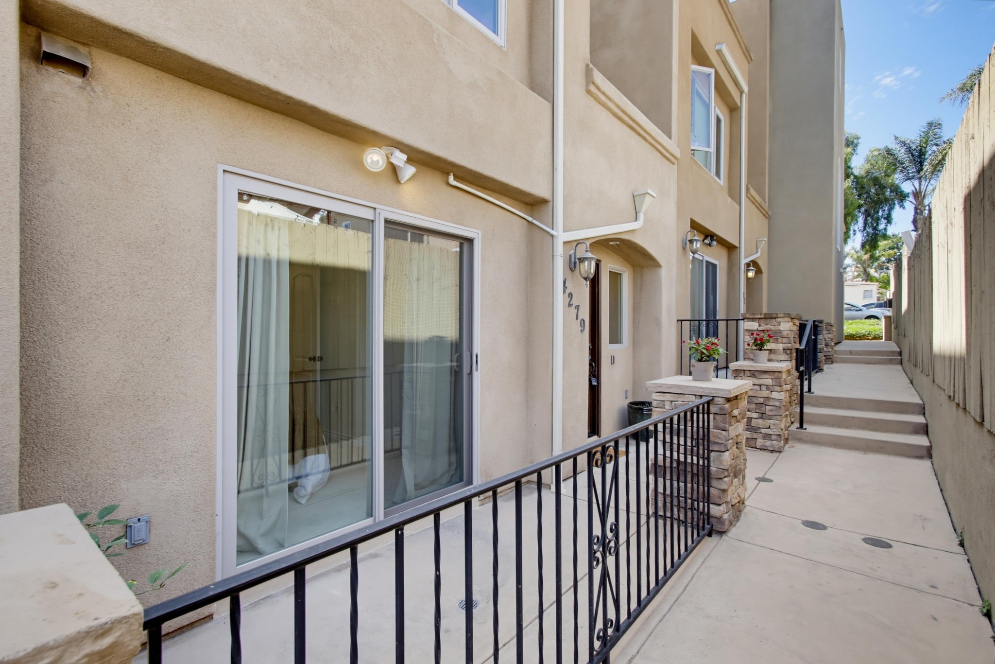 Virtual tour photo 48 of 97 for 4279 Lamont St