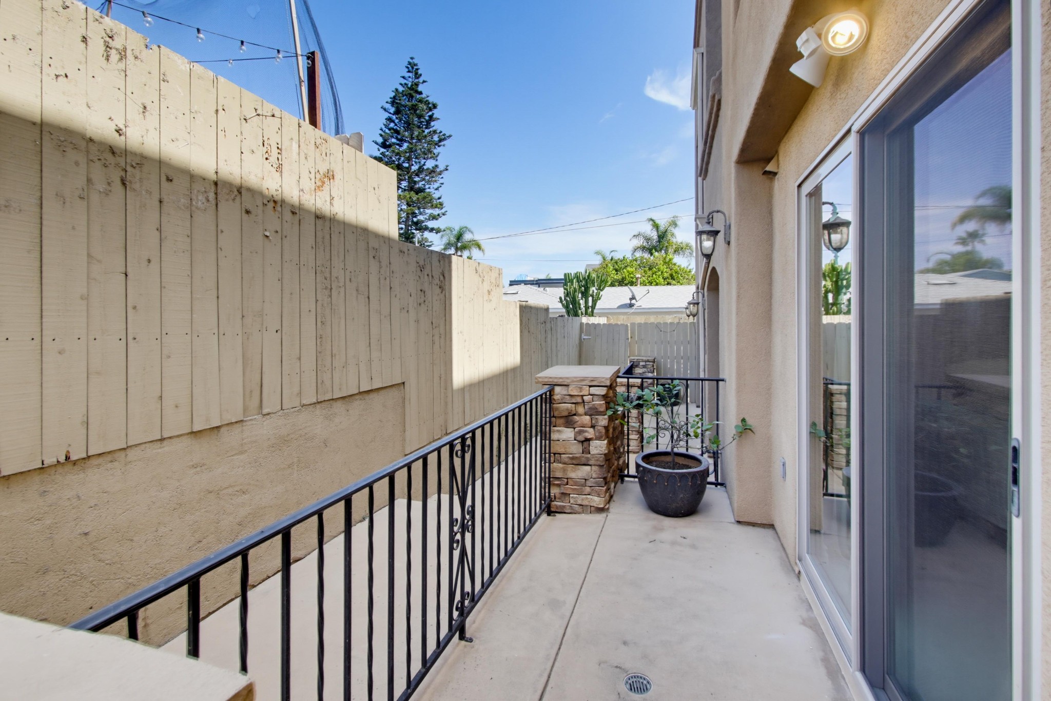 Virtual tour photo 49 of 97 for 4279 Lamont St