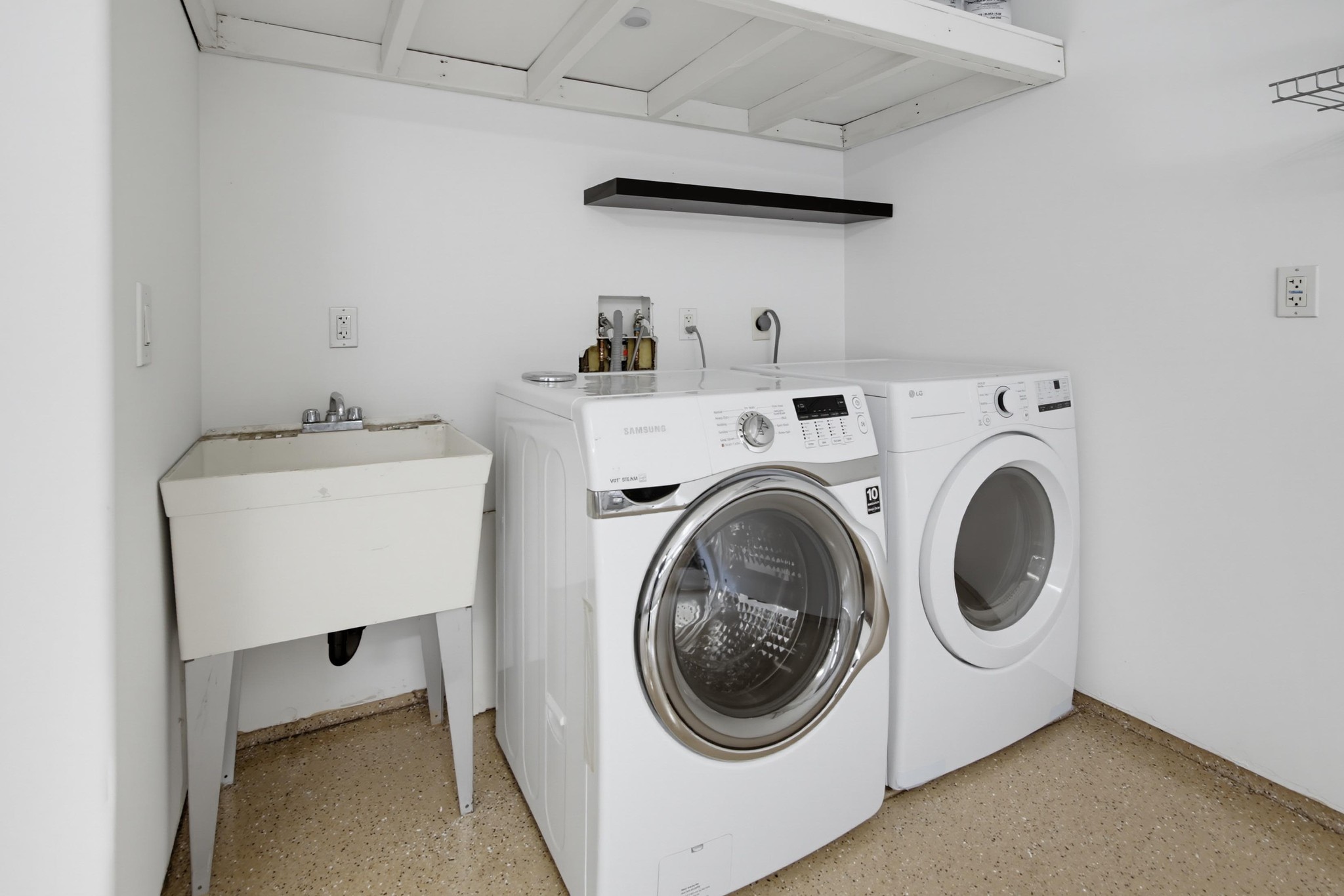 Virtual tour photo 53 of 97 for 4279 Lamont St