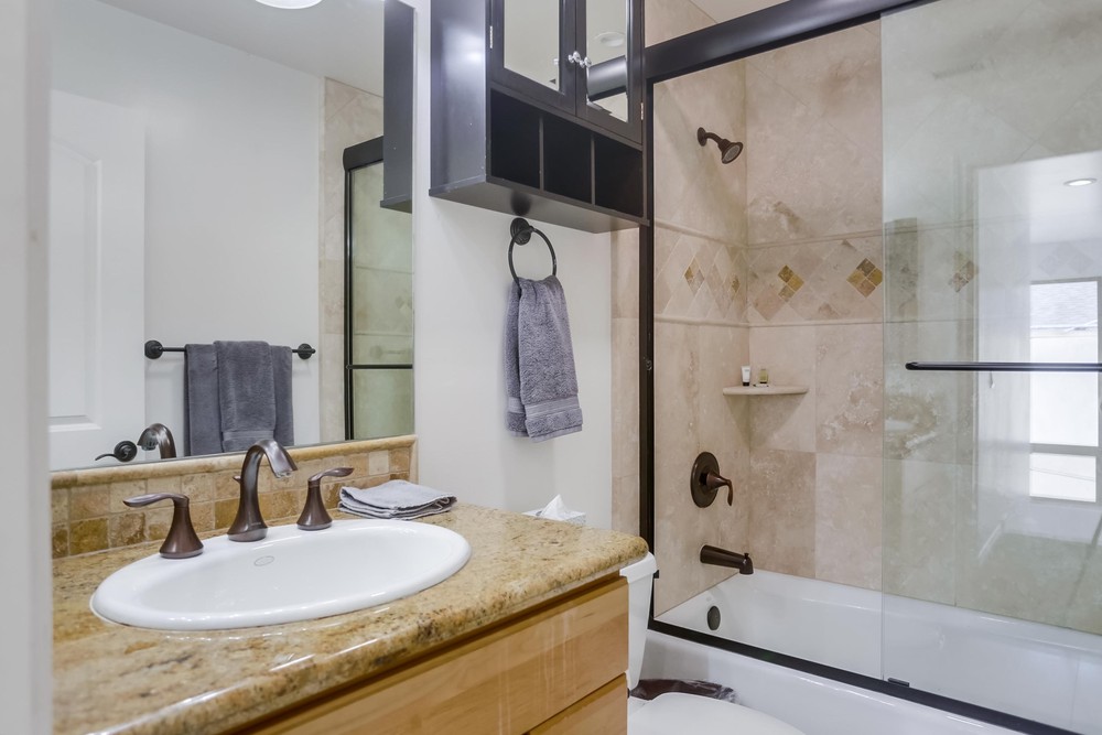 Virtual tour photo 31 of 37 for 4279 Mission Blvd