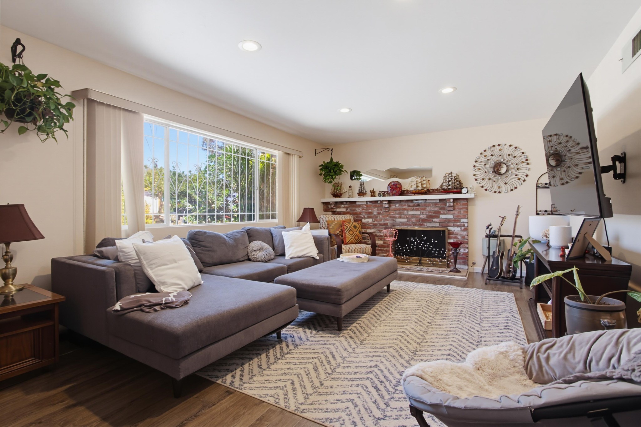 Virtual tour photo 5 of 45 for 4282 Olive Ave