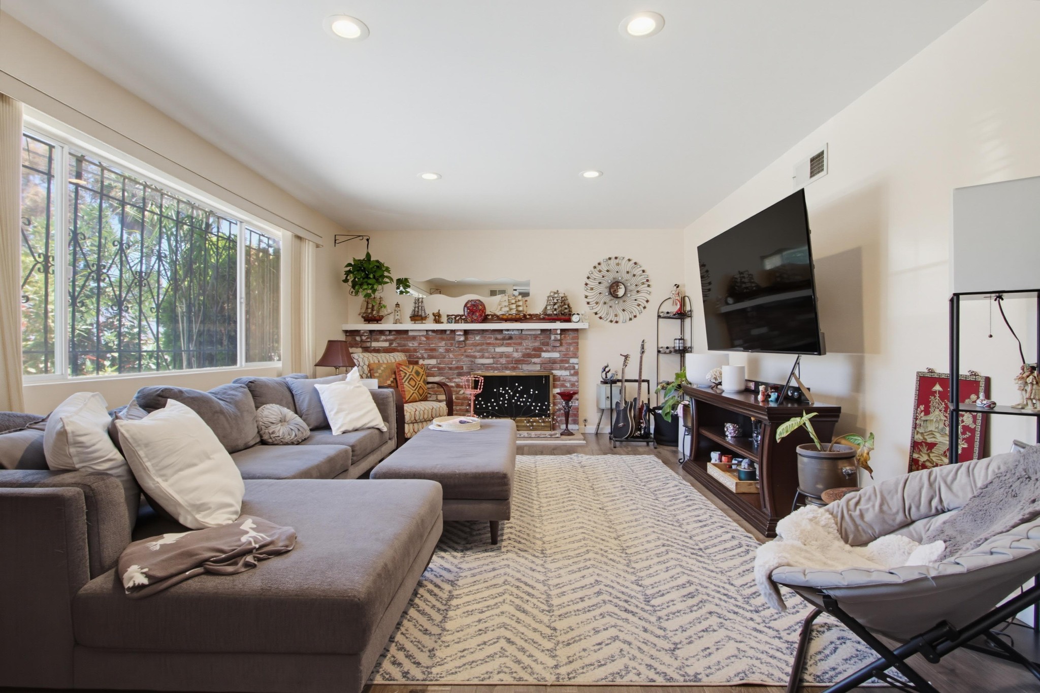 Virtual tour photo 6 of 45 for 4282 Olive Ave