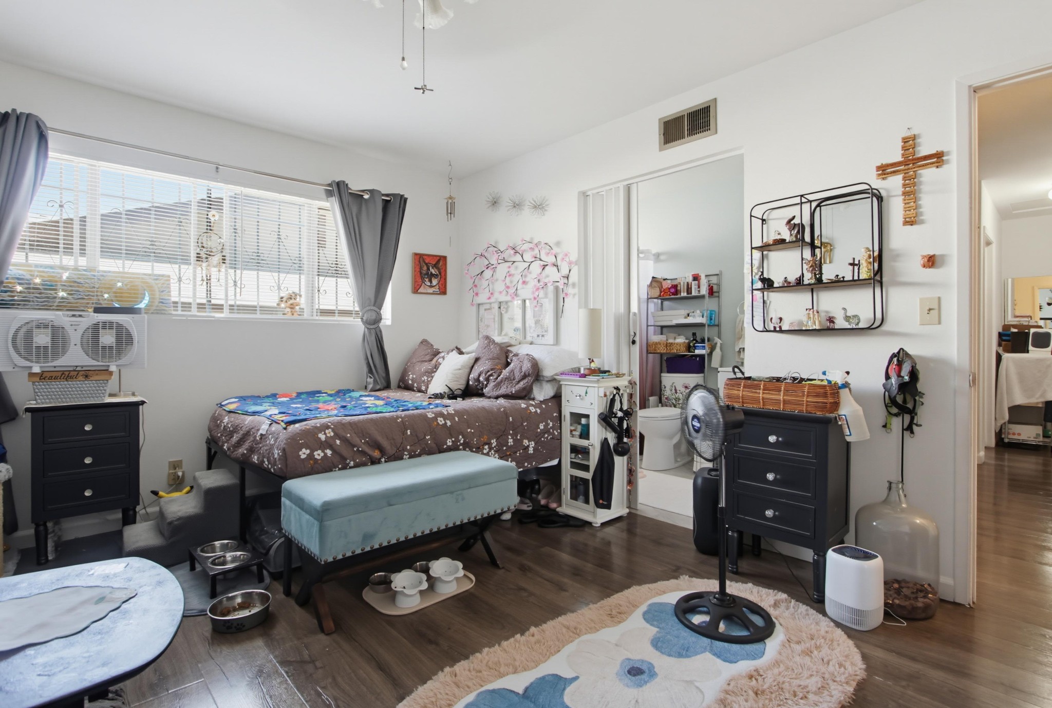 Virtual tour photo 16 of 45 for 4282 Olive Ave