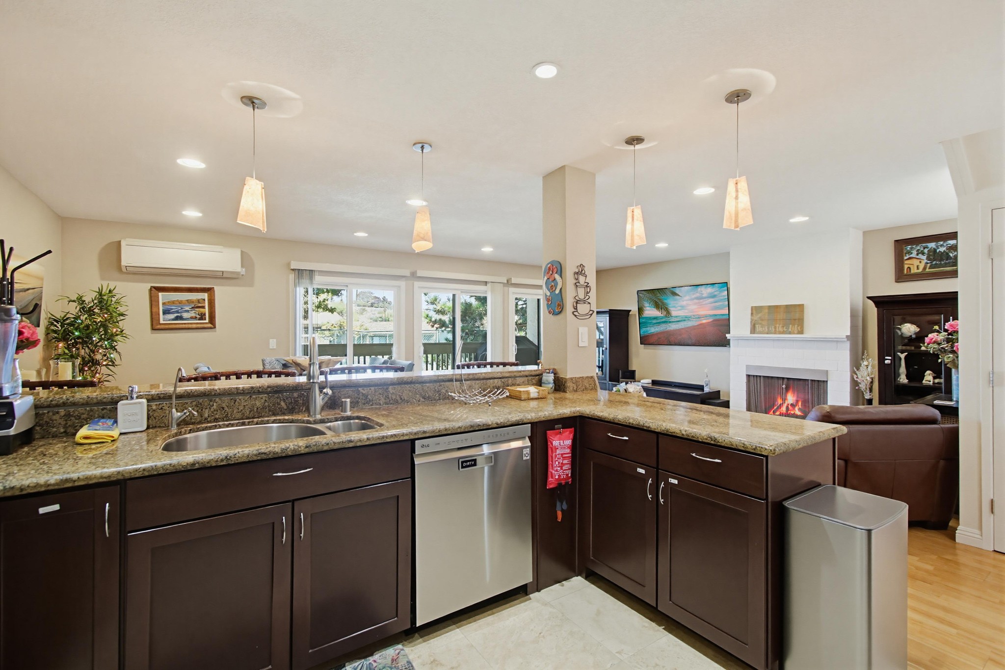Virtual tour photo 18 of 84 for 429 S Sierra Ave Unit 125
