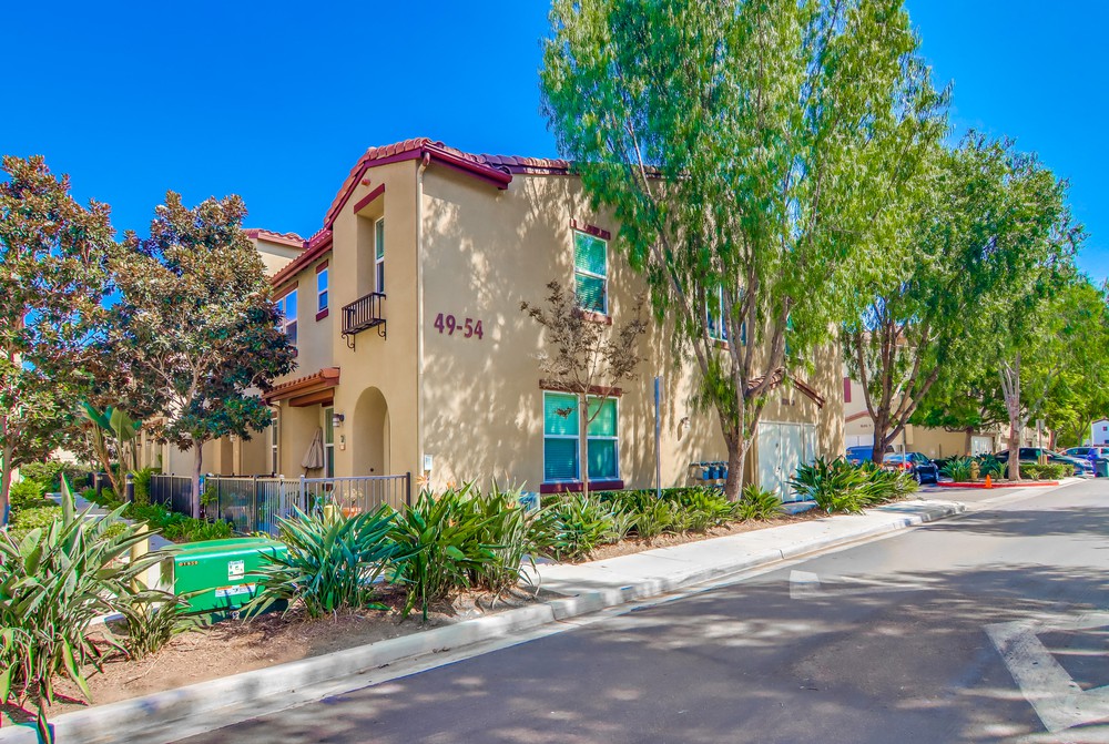 Virtual tour photo 1 of 46 for 4300 Newton Ave UNIT 49