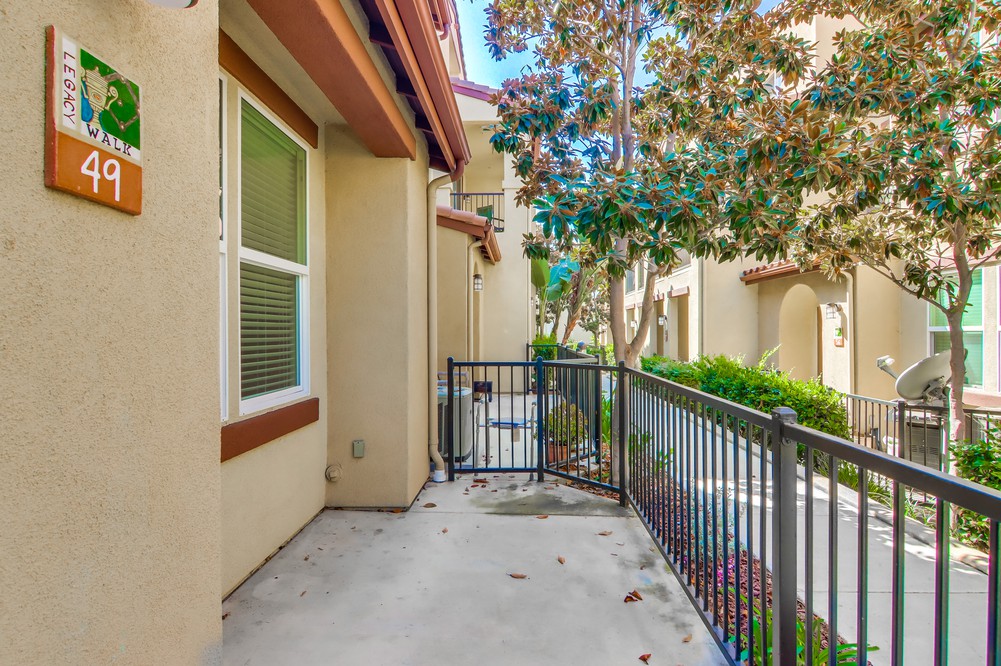Virtual tour photo 6 of 46 for 4300 Newton Ave UNIT 49