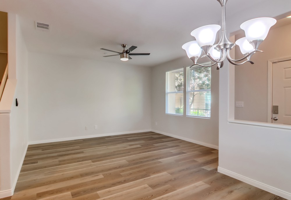 Virtual tour photo 10 of 46 for 4300 Newton Ave UNIT 49