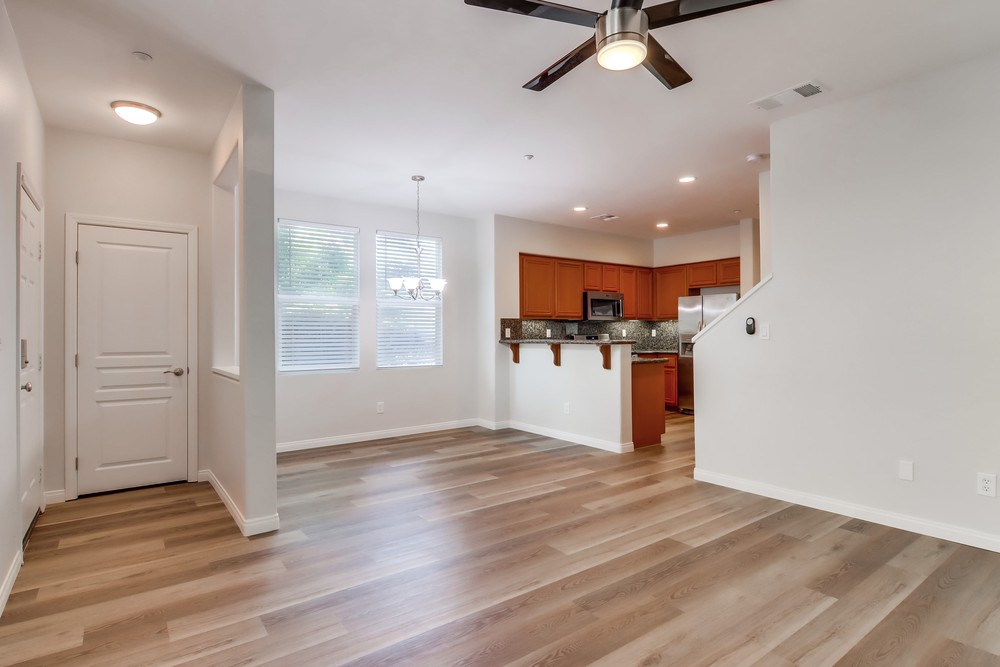 Virtual tour photo 14 of 46 for 4300 Newton Ave UNIT 49