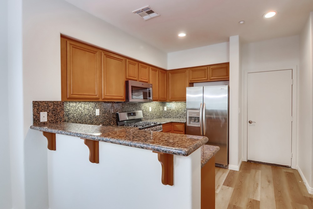Virtual tour photo 17 of 46 for 4300 Newton Ave UNIT 49