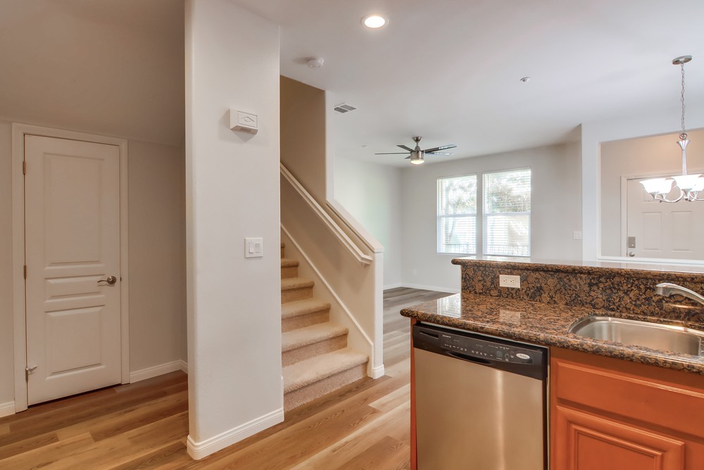 Virtual tour photo 24 of 46 for 4300 Newton Ave UNIT 49