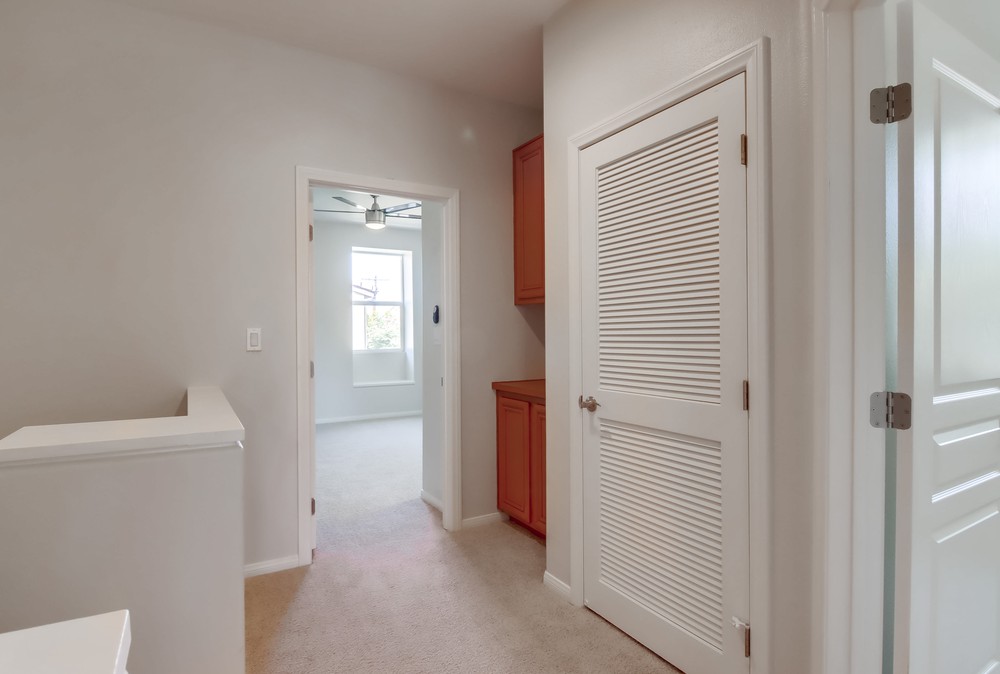 Virtual tour photo 29 of 46 for 4300 Newton Ave UNIT 49