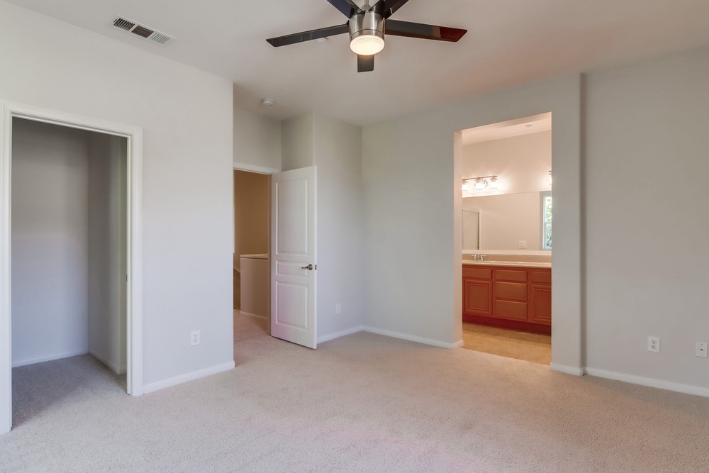 Virtual tour photo 33 of 46 for 4300 Newton Ave UNIT 49