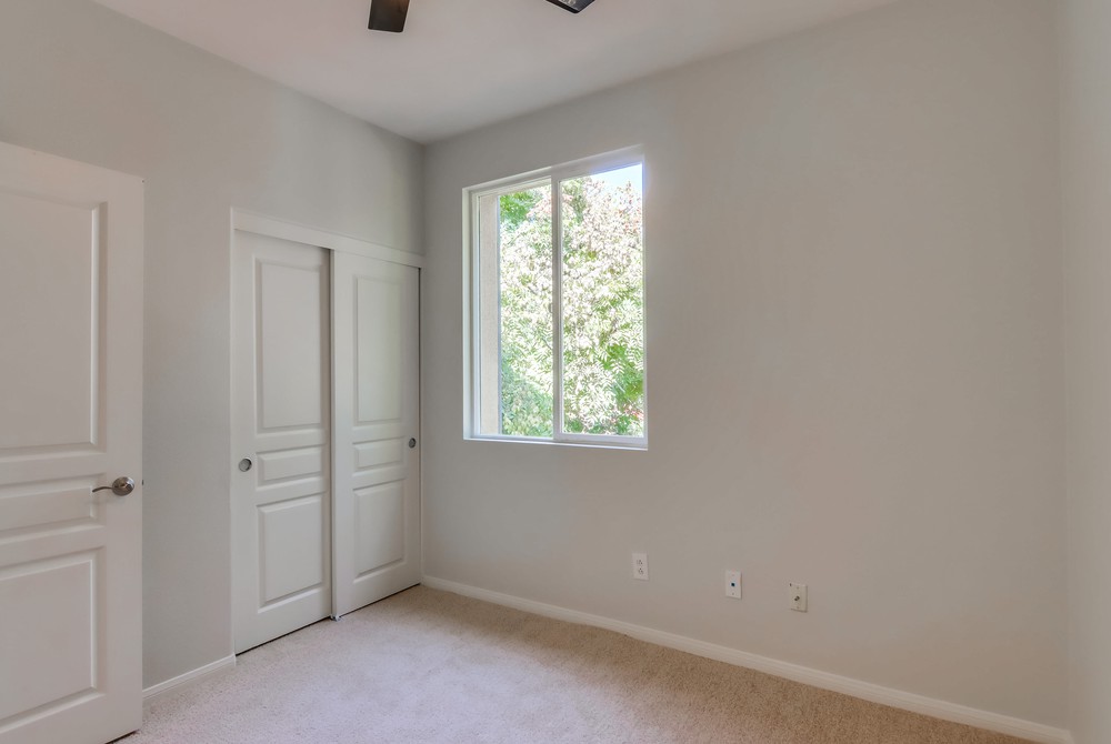 Virtual tour photo 38 of 46 for 4300 Newton Ave UNIT 49