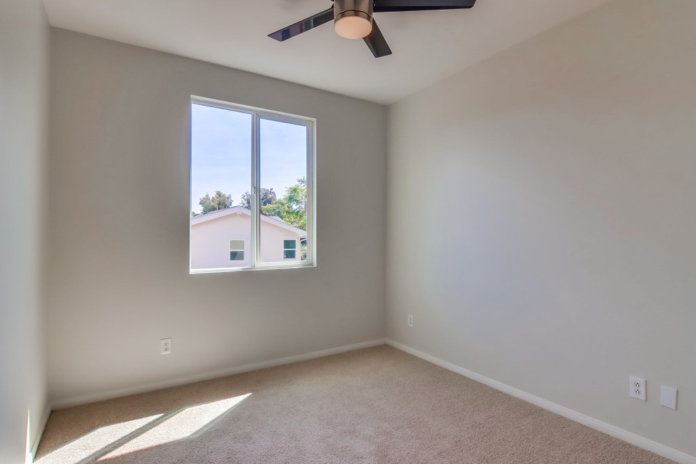 Virtual tour photo 40 of 46 for 4300 Newton Ave UNIT 49