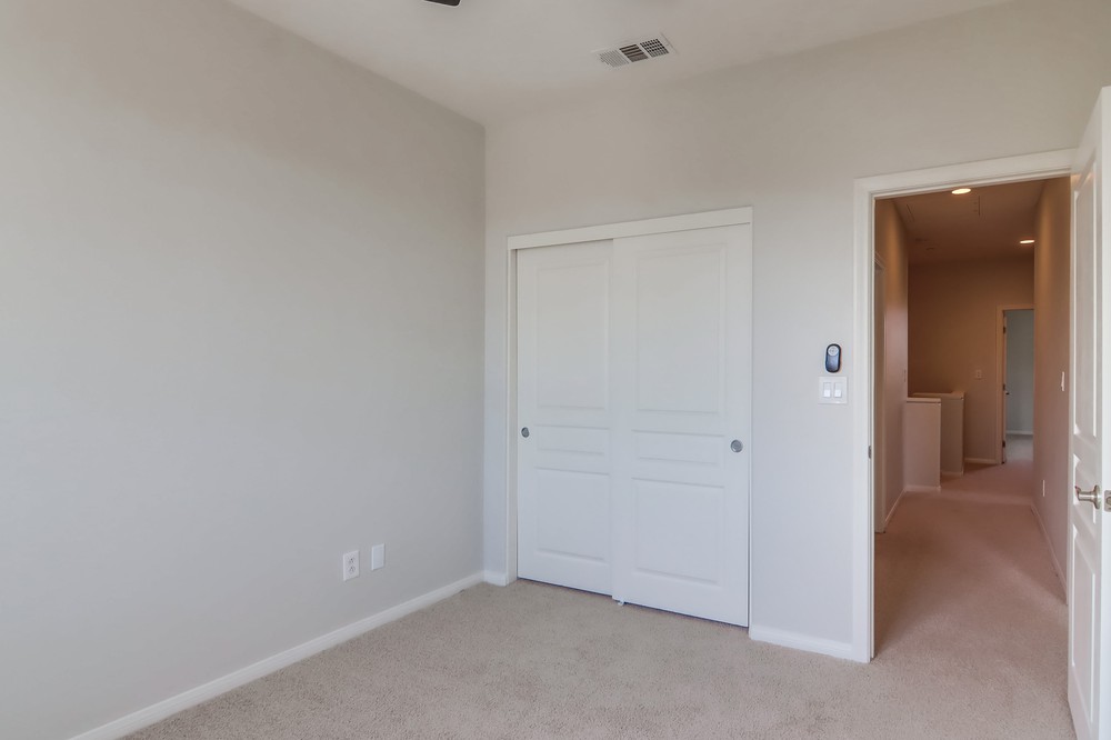 Virtual tour photo 41 of 46 for 4300 Newton Ave UNIT 49