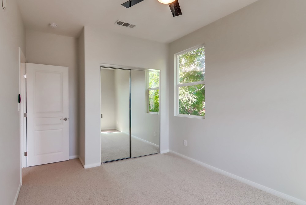 Virtual tour photo 43 of 46 for 4300 Newton Ave UNIT 49