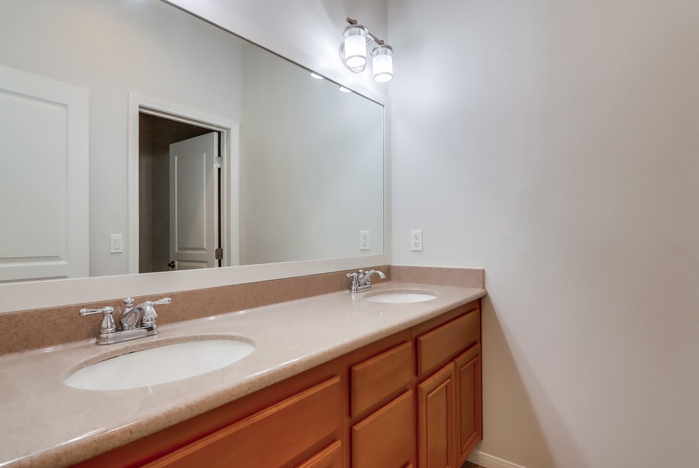 Virtual tour photo 44 of 46 for 4300 Newton Ave UNIT 49
