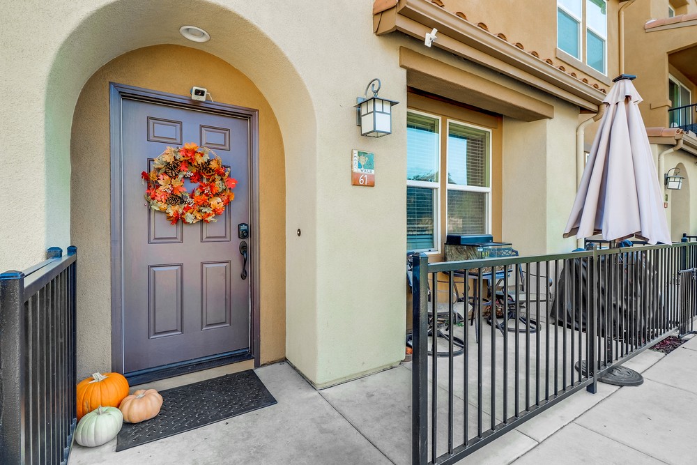 Virtual tour photo 4 of 45 for 4300 Newton Ave UNIT 61