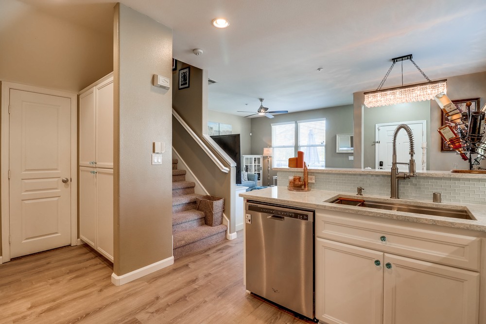 Virtual tour photo 20 of 45 for 4300 Newton Ave UNIT 61