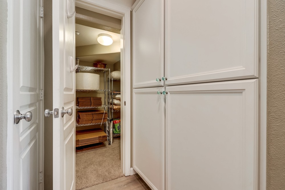Virtual tour photo 21 of 45 for 4300 Newton Ave UNIT 61