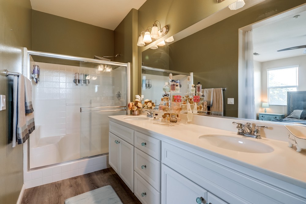 Virtual tour photo 29 of 45 for 4300 Newton Ave UNIT 61
