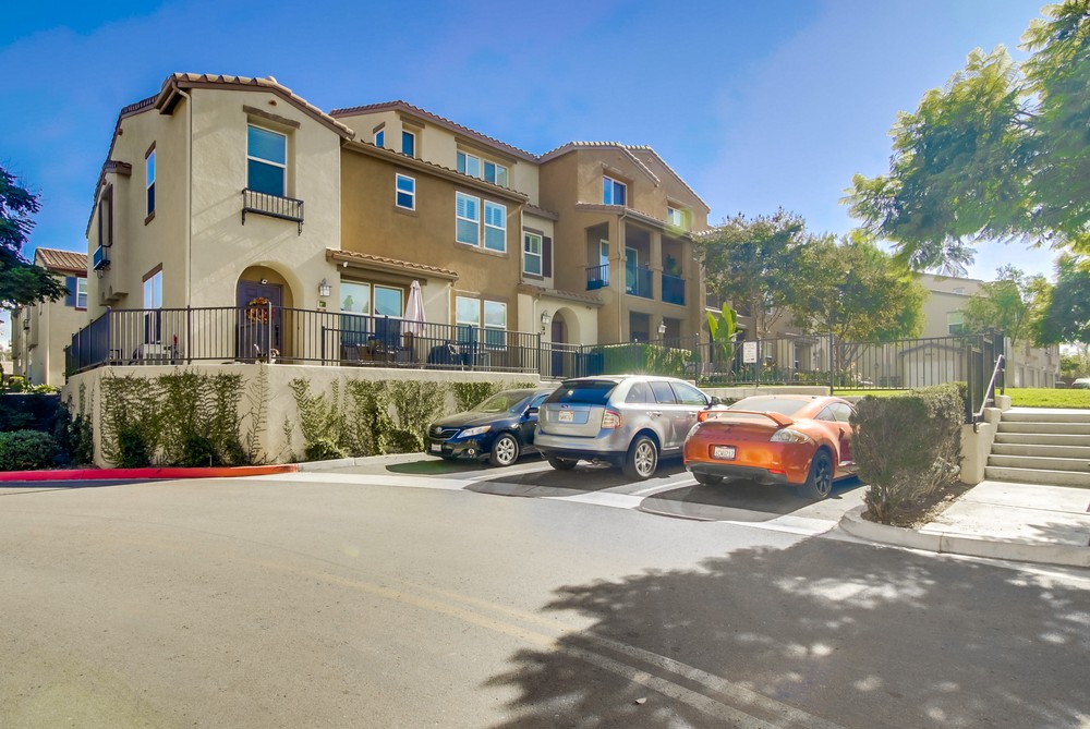 Virtual tour photo 1 of 43 for 4300 Newton Ave UNIT 62