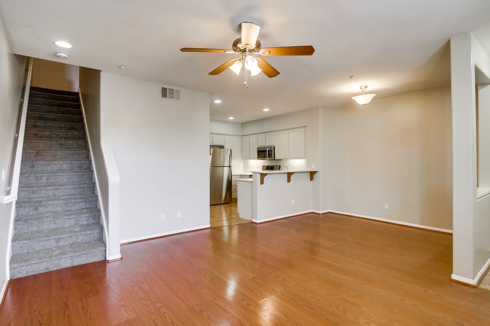 Virtual tour photo 10 of 43 for 4300 Newton Ave UNIT 62