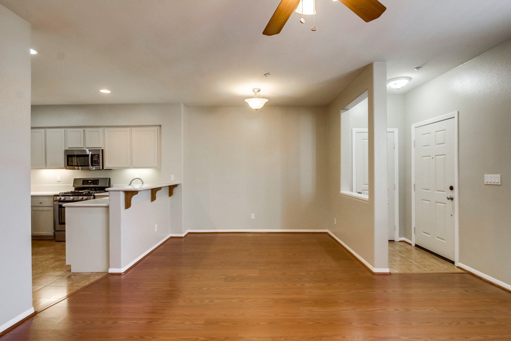Virtual tour photo 11 of 43 for 4300 Newton Ave UNIT 62