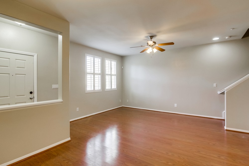 Virtual tour photo 12 of 43 for 4300 Newton Ave UNIT 62