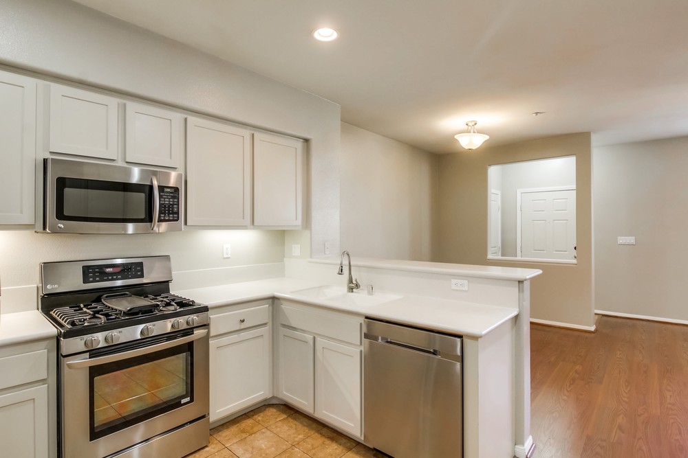 Virtual tour photo 21 of 43 for 4300 Newton Ave UNIT 62
