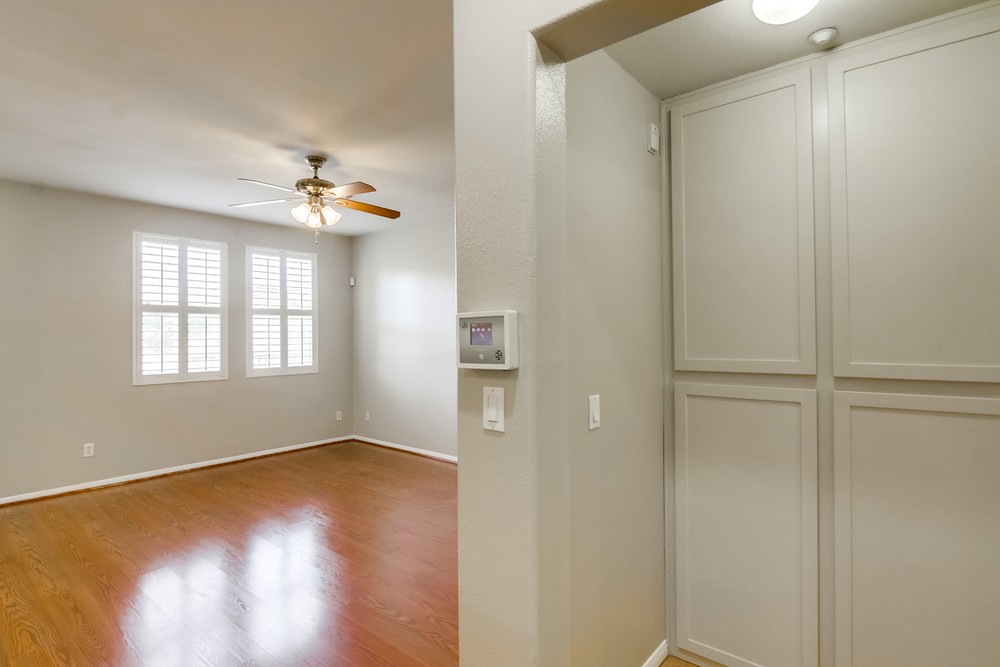 Virtual tour photo 24 of 43 for 4300 Newton Ave UNIT 62