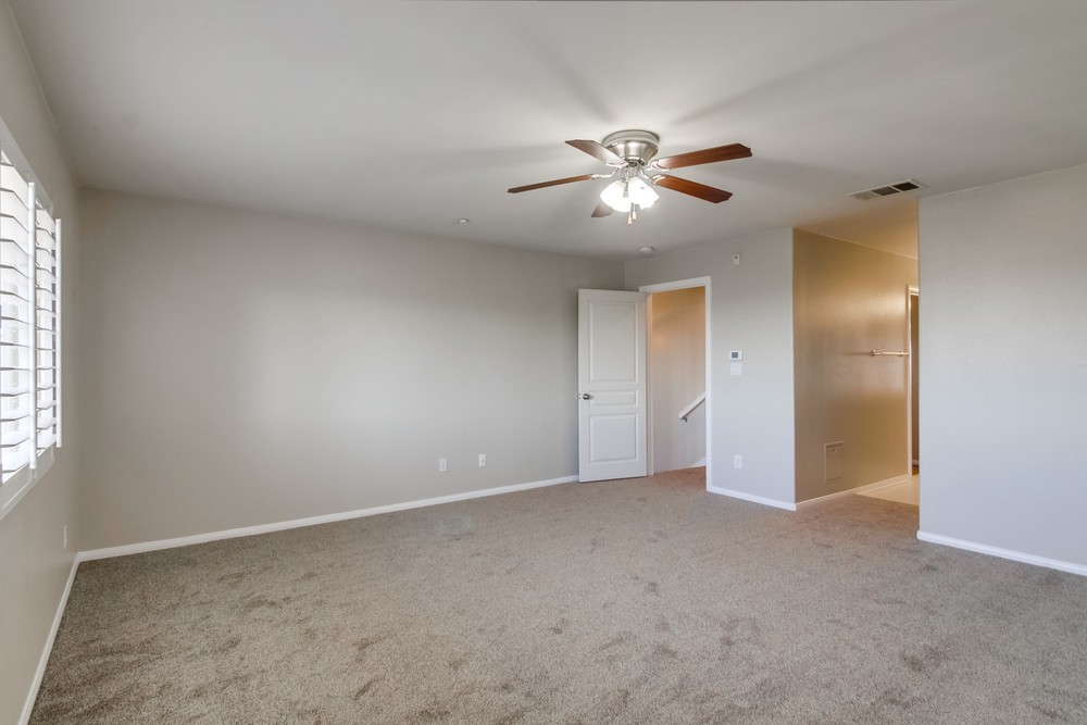Virtual tour photo 31 of 43 for 4300 Newton Ave UNIT 62