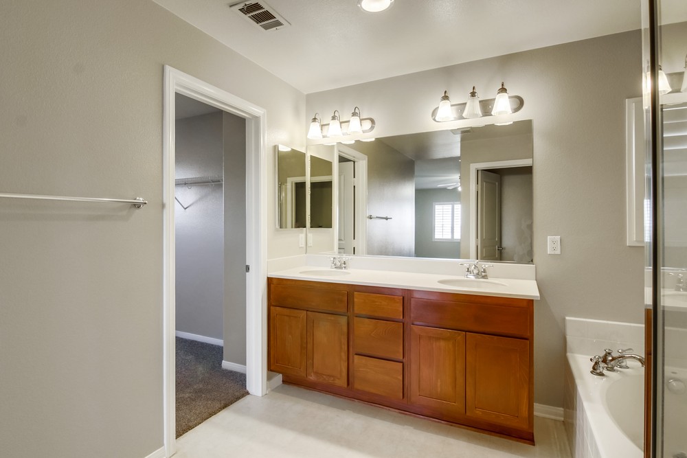 Virtual tour photo 33 of 43 for 4300 Newton Ave UNIT 62