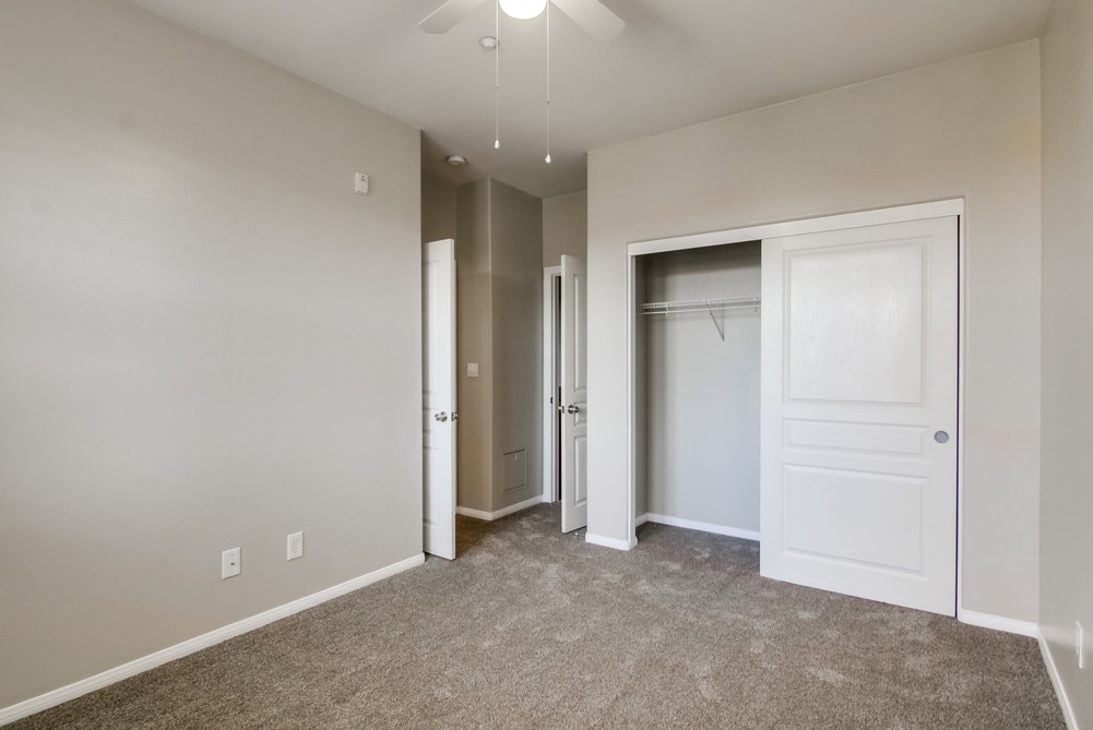 Virtual tour photo 40 of 43 for 4300 Newton Ave UNIT 62