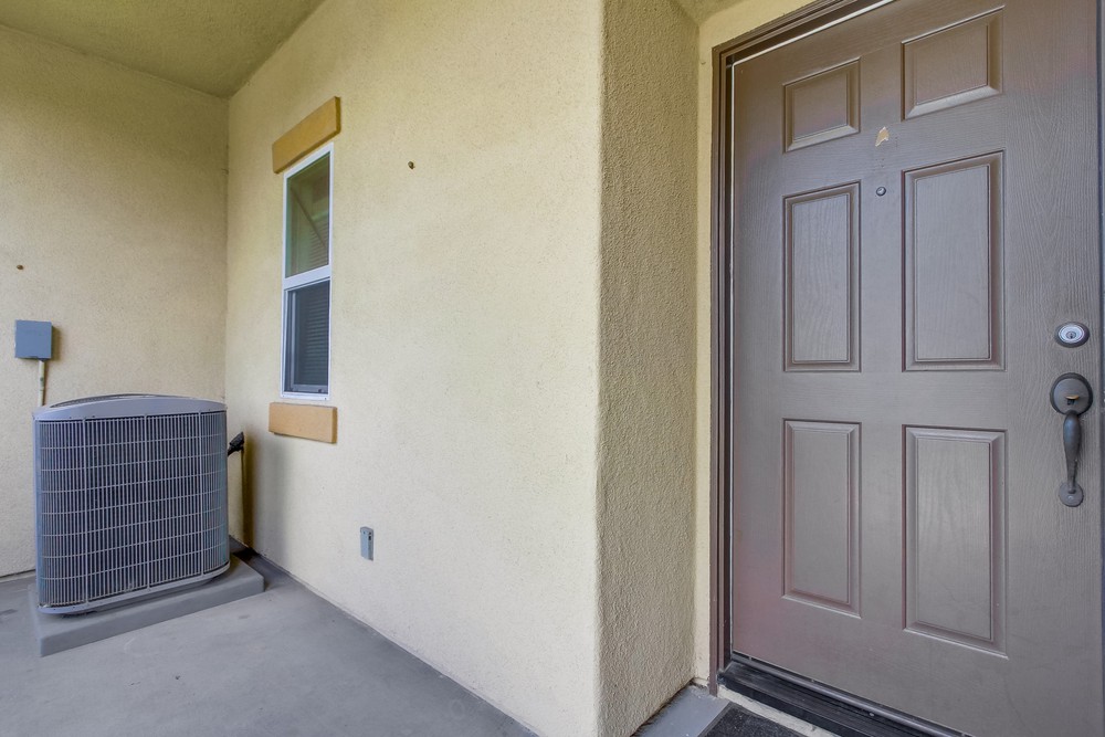 Virtual tour photo 9 of 57 for 4300 Newton Ave UNIT 81