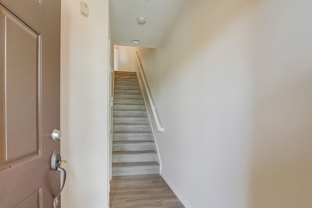 Virtual tour photo 10 of 57 for 4300 Newton Ave UNIT 81