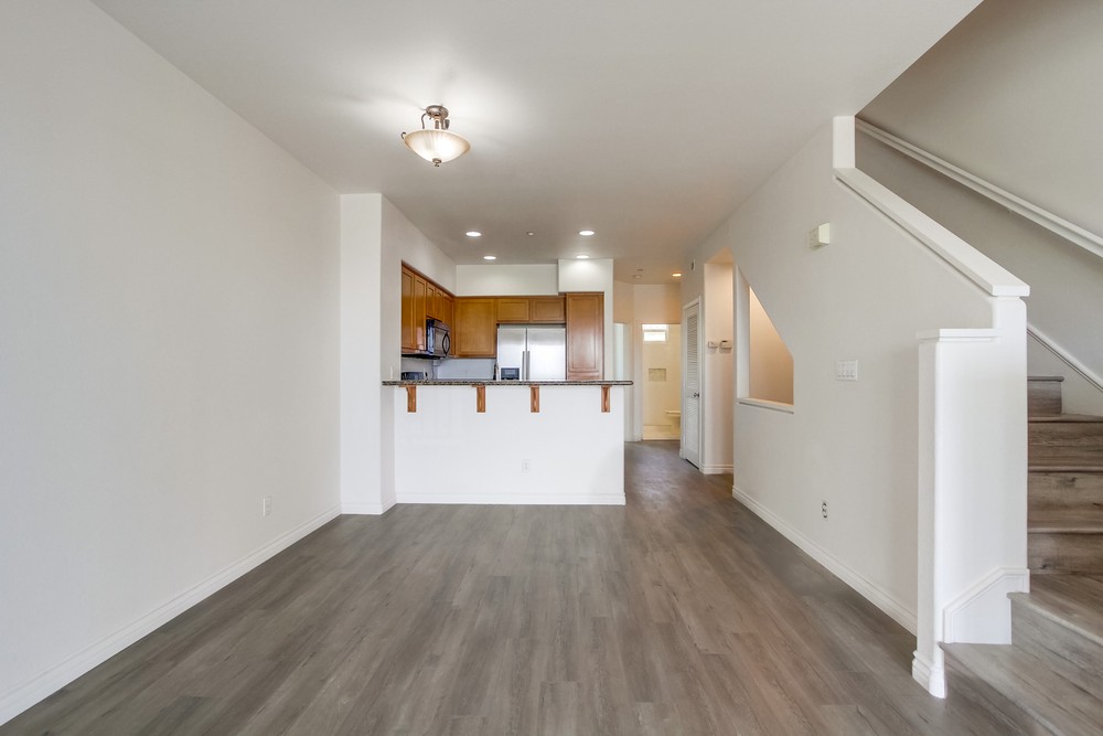 Virtual tour photo 14 of 57 for 4300 Newton Ave UNIT 81