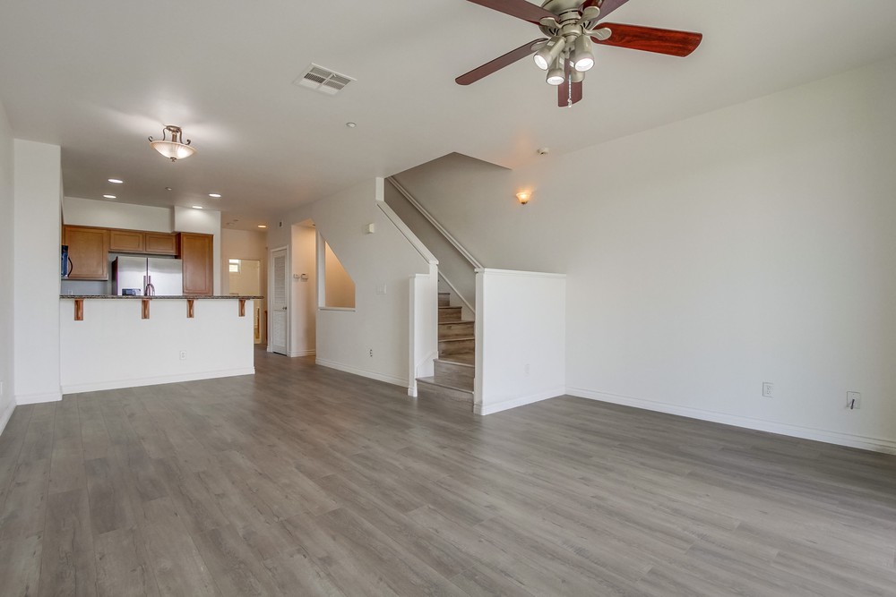Virtual tour photo 15 of 57 for 4300 Newton Ave UNIT 81